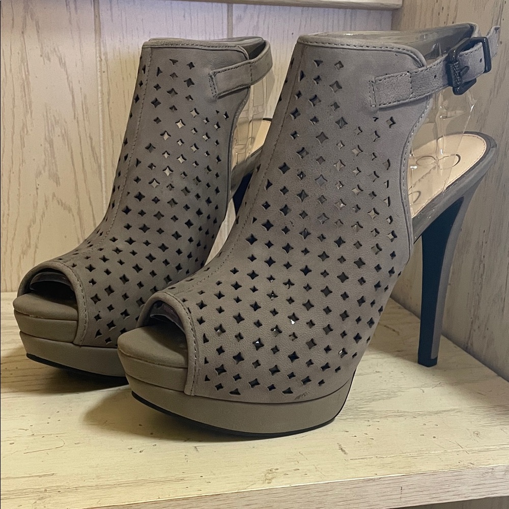 Jessica Simpson Siegfried Grey Nubuck Pumps NWOB 9.5 - Designer Stiletto